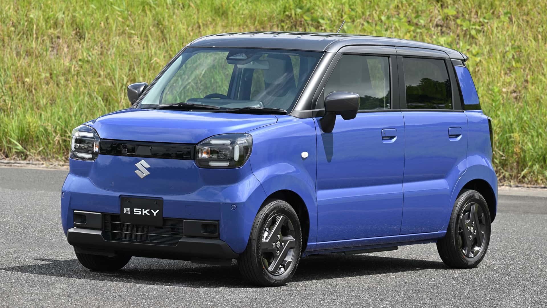 The Suzuki e Sky makes its debut as the brand's inaugural electric kei car. Featured Image
