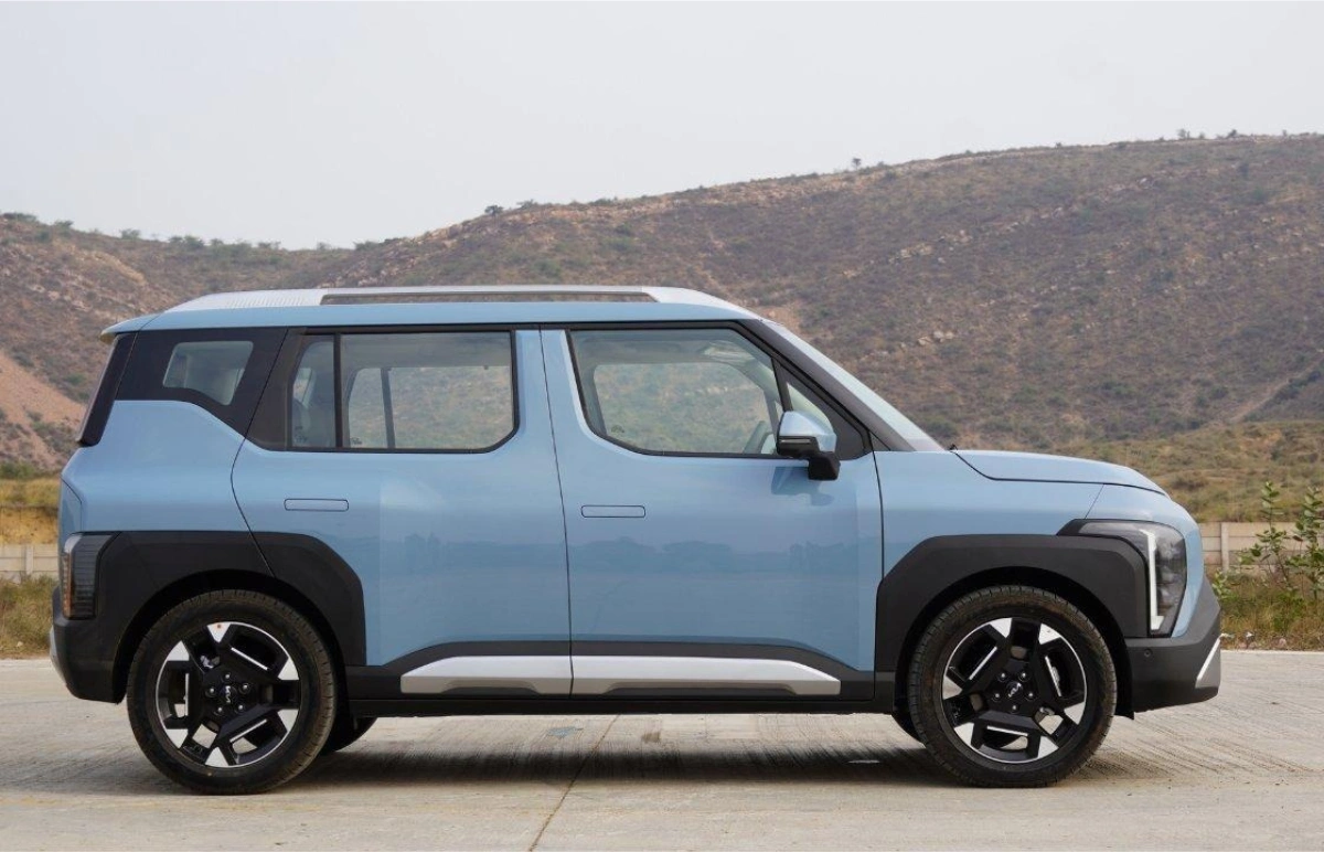 Kia Syros EV vs MG Windsor EV comparison