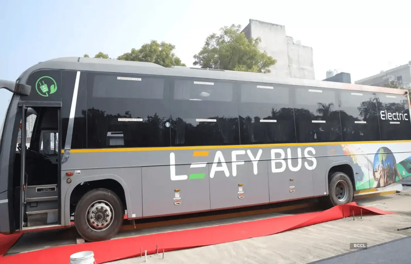 Eicher and LeafyBus will launch 100 electric sleeper buses for intercity routes across India.