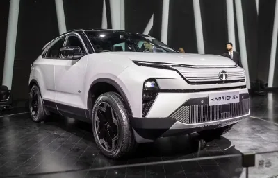 The Tata Harrier EV will feature AWD technology in its lower trim levels. Featured Image