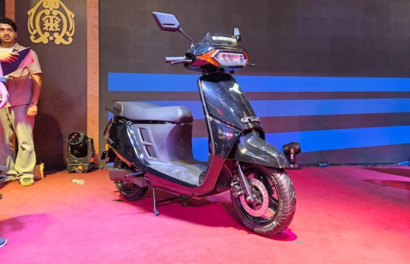 DX Electric Scooter Launched in India | Price ₹1.11L