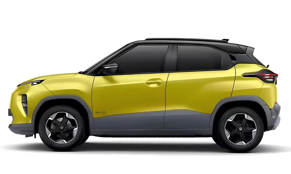 compact electric car with good seating, under 15 lakh price