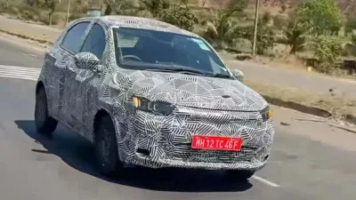 The Tata Tiago EV facelift has been spotted showcasing its new design features Featured Image