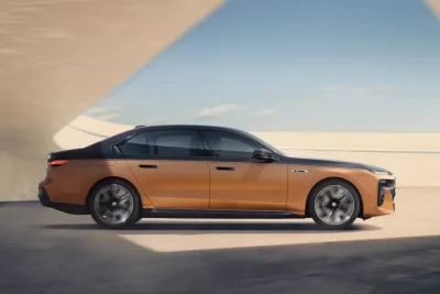 BMW i7