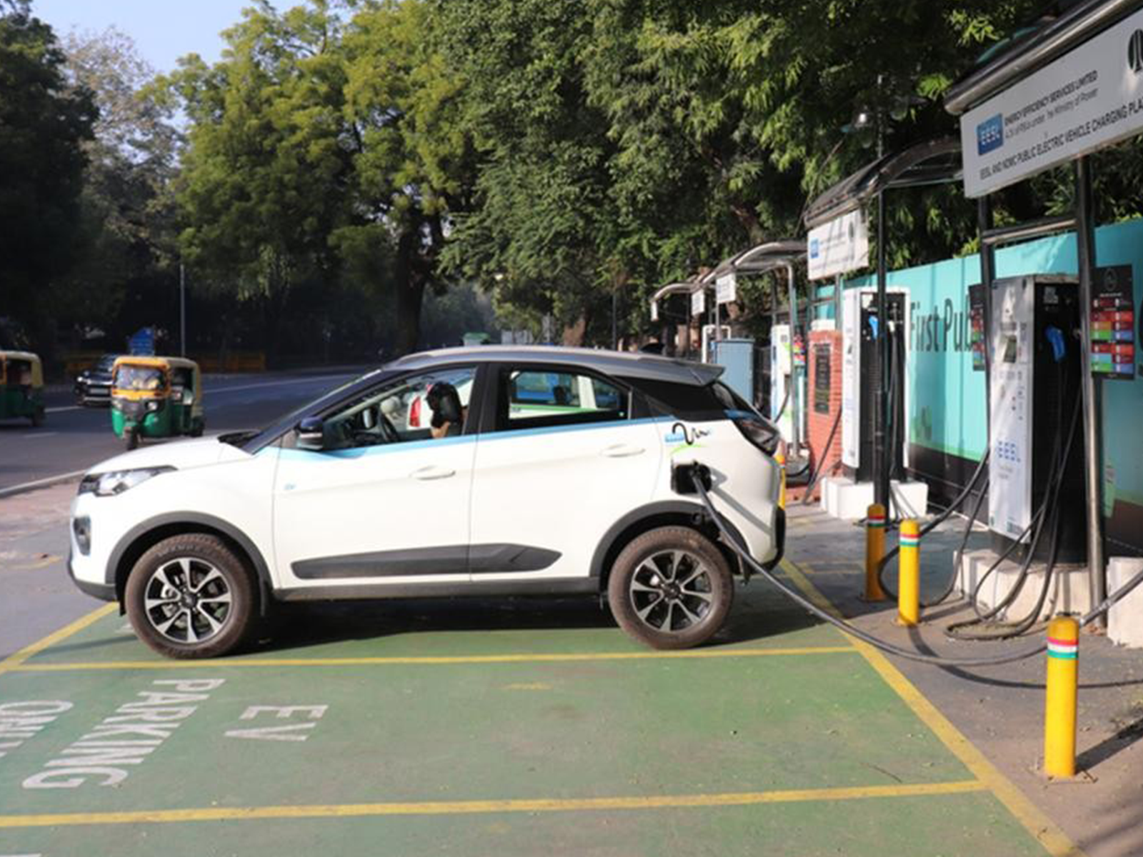 Budget 2025: EV sector advocates for Tech Investments and Smart Mobility Solutions Featured Image