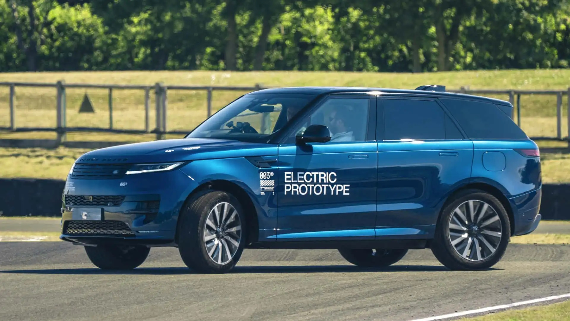 JLR Range Rover Sport Electric battery specifications leaked on social media.  Featured Image