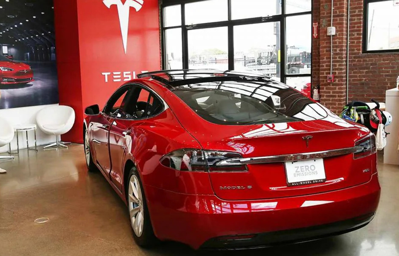 Tesla to establish their showrooms in these Two Metro Cities, According to Reports Featured Image