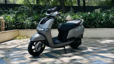  TVS iQube 