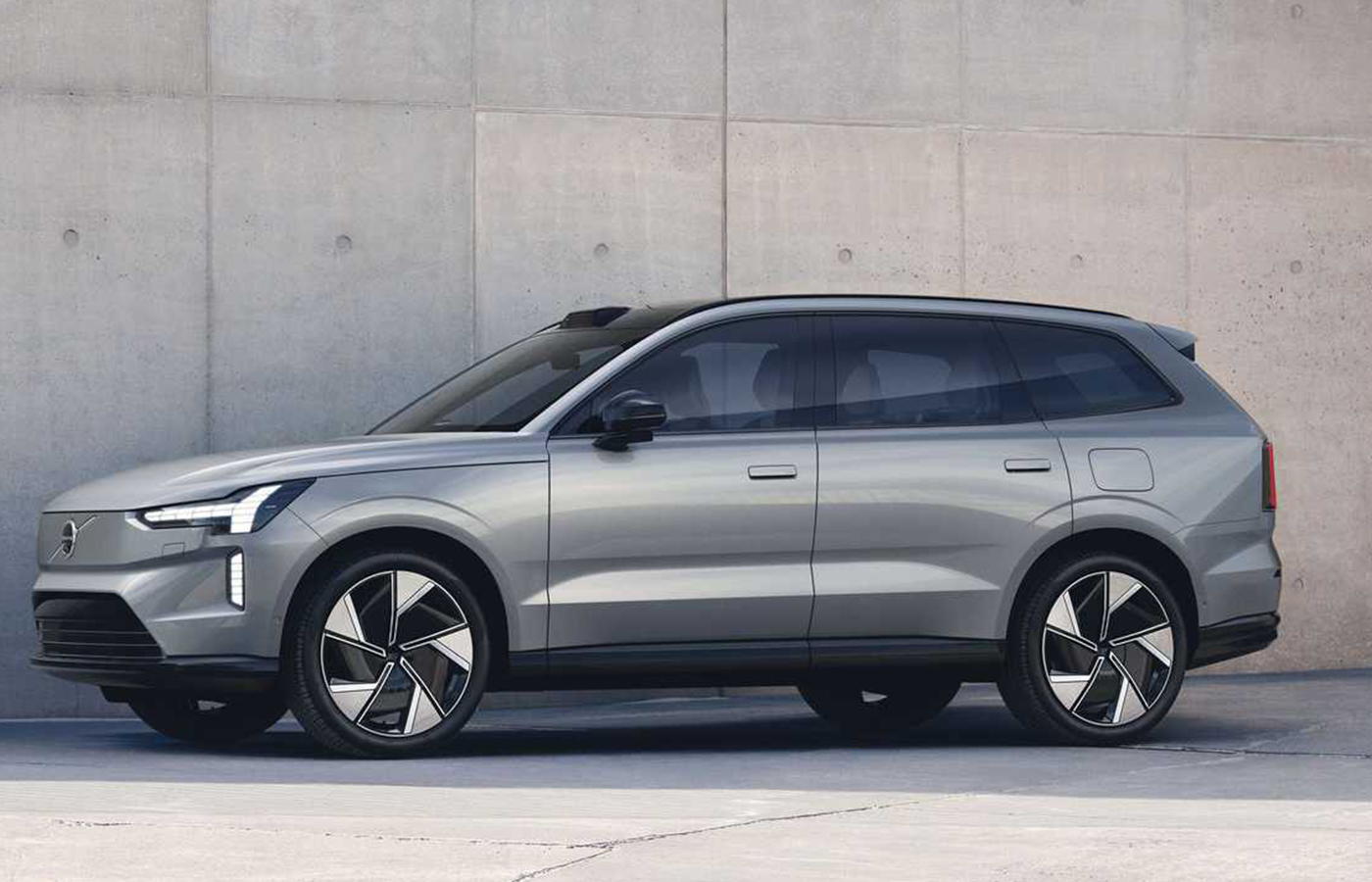 Volvo's EX90 Electric SUV features a Lidar System that has the potential to affect Smartphone Camera Performance Featured Image